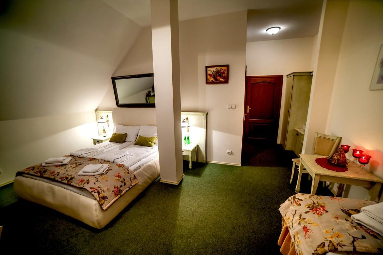 Hotel Osada Dankow Miłomłyn Esterno foto