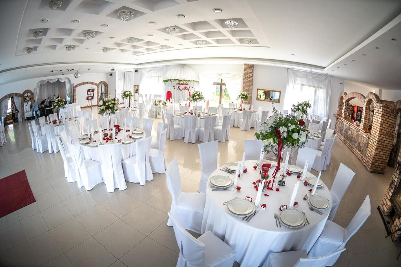 Hotel Osada Dankow Miłomłyn Esterno foto