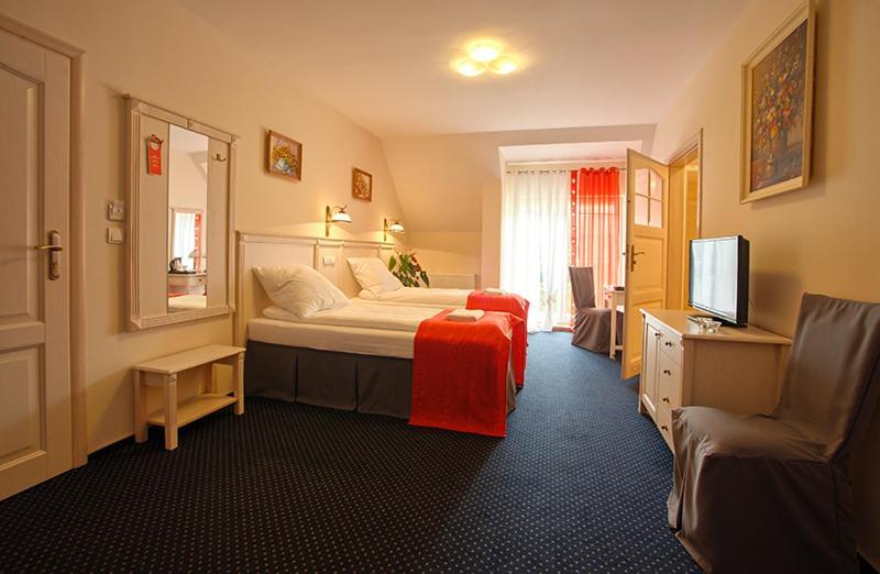 Hotel Osada Dankow Miłomłyn Esterno foto